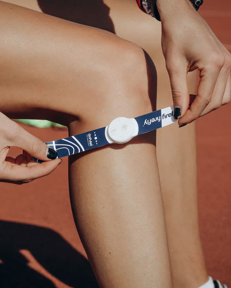 Placing Firefly recovery device on knee